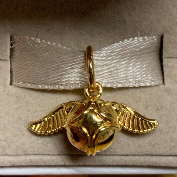 Pandora Harry Potter, Golden Snitch Pendant - Picture 2 of 8